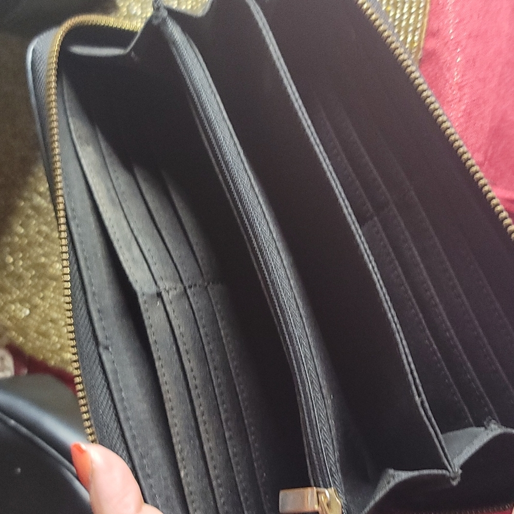 Wallet - Picture 3 of 4